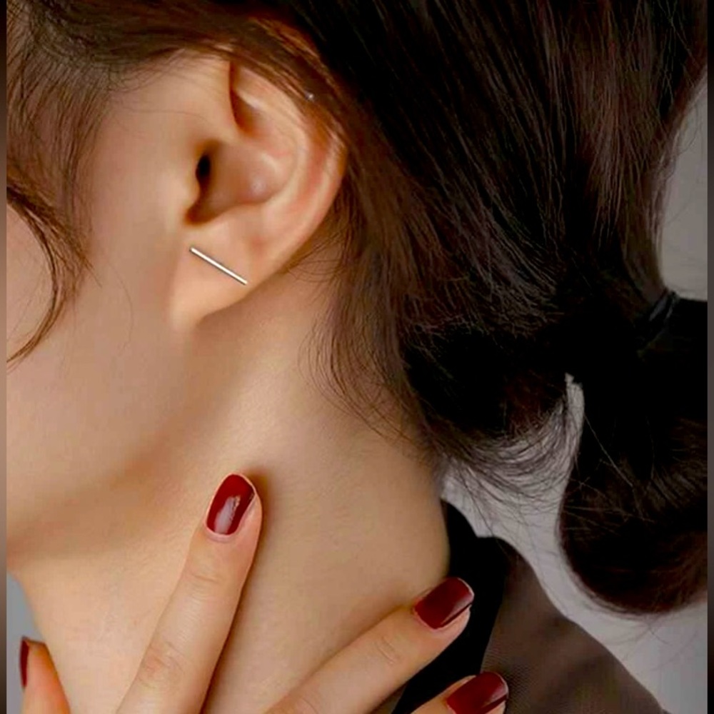 Minimalistic [SILVER] Simple Modern Bar Stud Set | 2 Pairs! - Picture 2 of 11